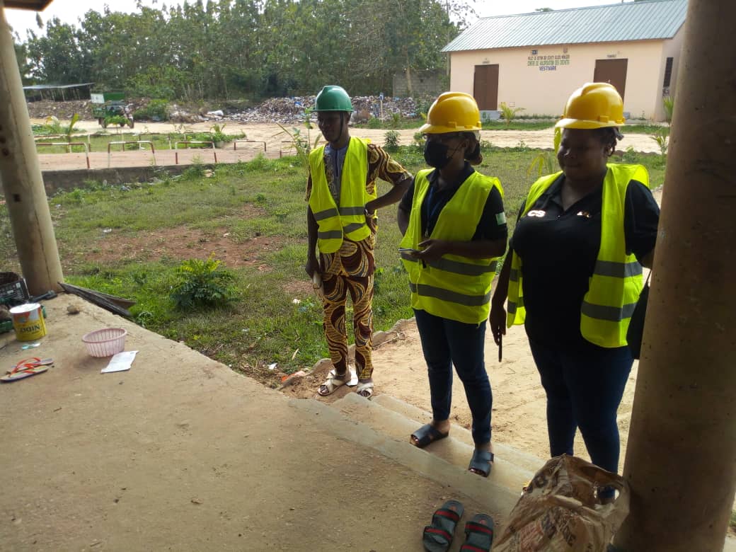 ONG CASA GRANDE BENIN - La police sanitaire communale visite le site de valorisation des déchets solides ménagers.